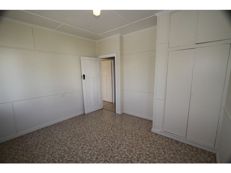 8 Waratah  Avenue, Carina QLD 4152