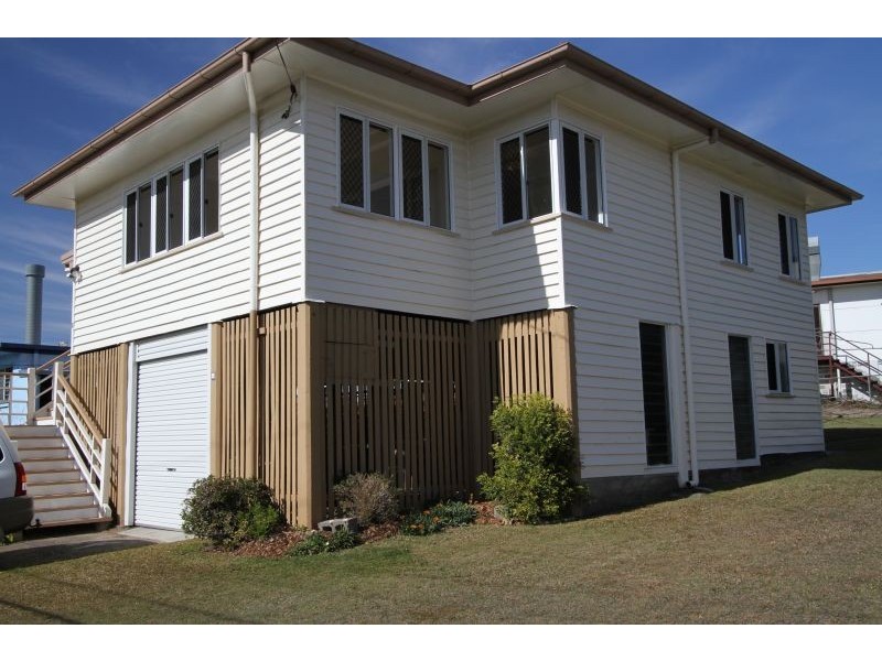 8 Waratah  Avenue, Carina QLD 4152