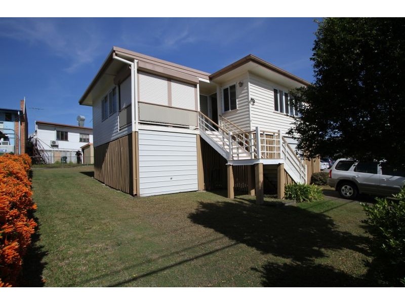 8 Waratah  Avenue, Carina QLD 4152