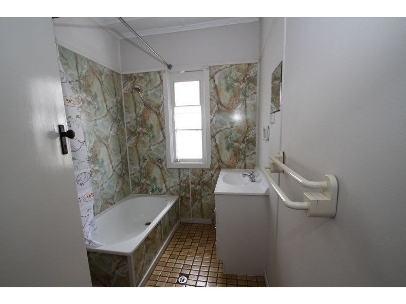 17 Dykes  Street, Mount Gravatt East QLD 4122