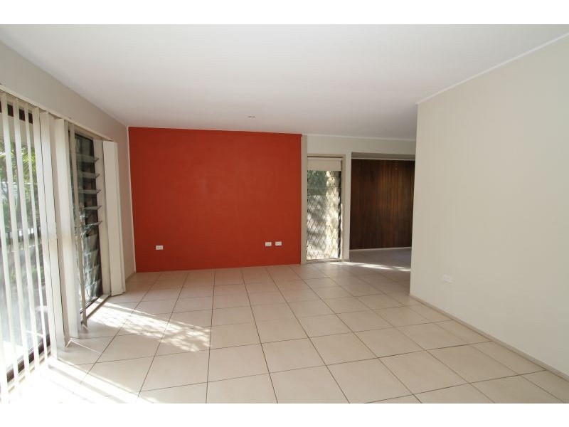 18 Montreal Street, Wishart QLD 4122