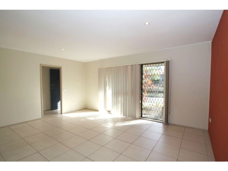 18 Montreal Street, Wishart QLD 4122