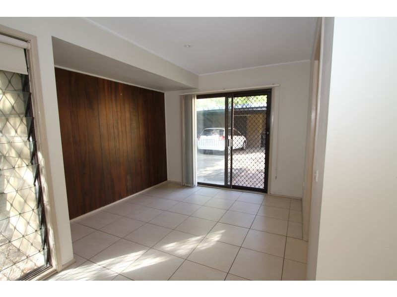 18 Montreal Street, Wishart QLD 4122