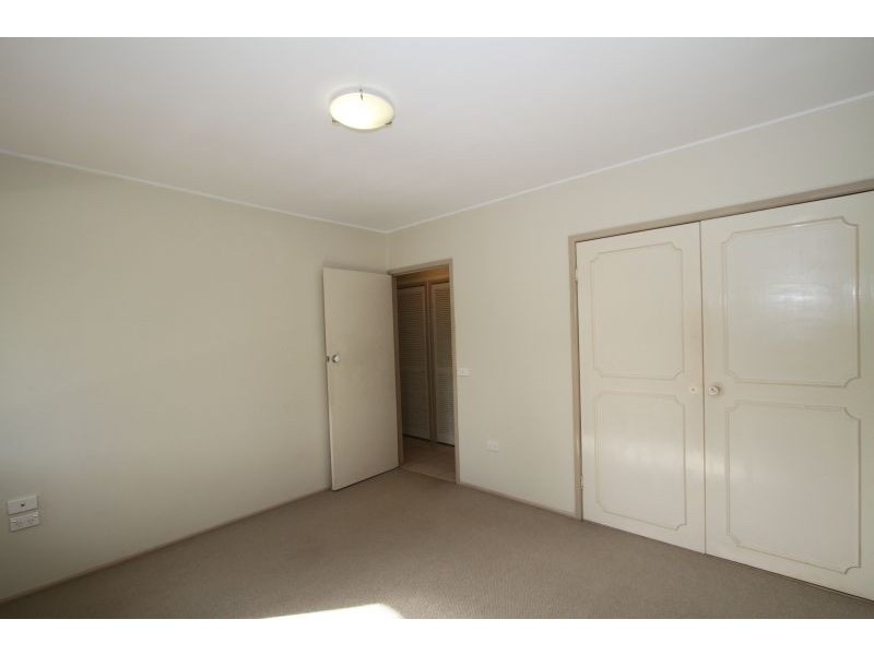 18 Montreal Street, Wishart QLD 4122