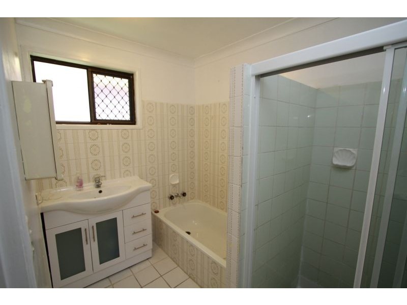 1 Ham Road, Mansfield QLD 4122