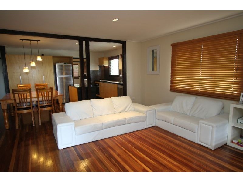 37 Amoria Street, Mansfield QLD 4122