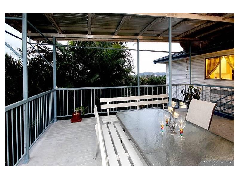 20 Pareena  Cresent, Mansfield QLD 4122