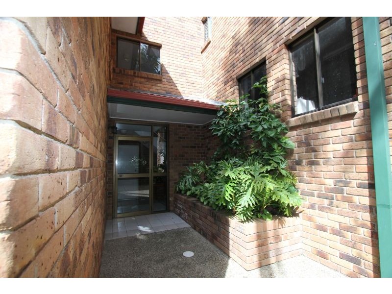 2 / 284 CAVENDISH   ROAD, Coorparoo QLD 4151