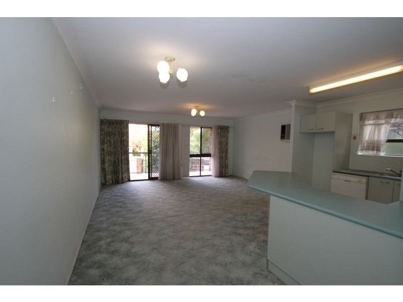 2 / 284 CAVENDISH   ROAD, Coorparoo QLD 4151