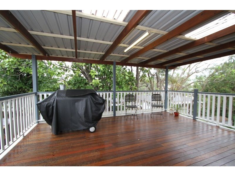 22 Lewana  Street, Mansfield QLD 4122