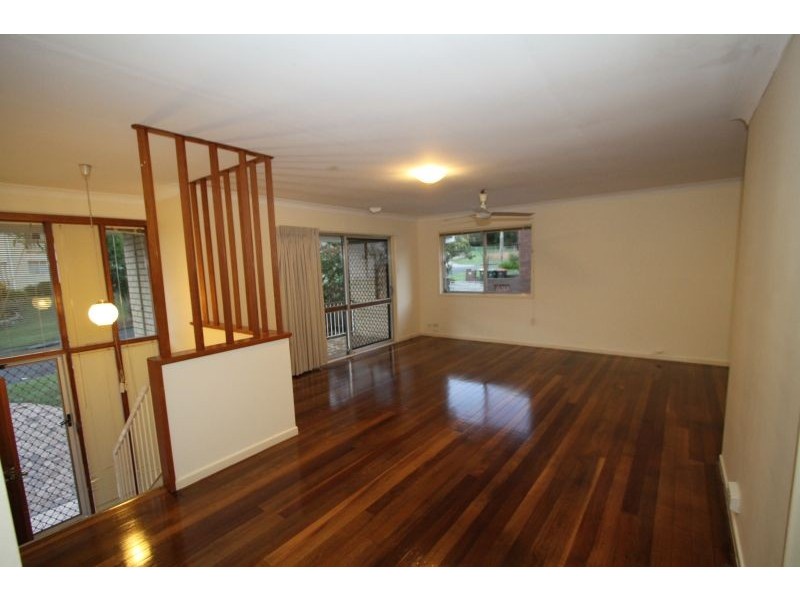 21 Fernshaw Street, Macgregor QLD 4109