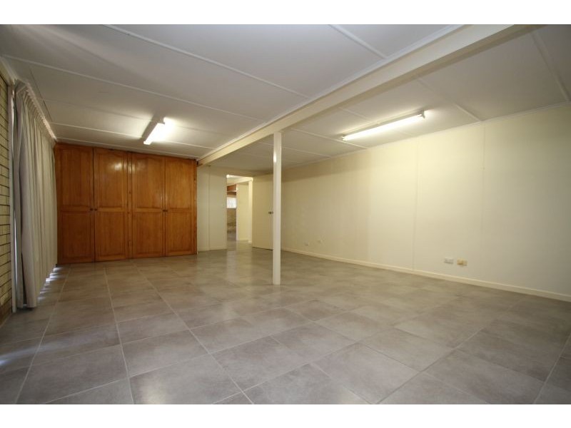 21 Fernshaw Street, Macgregor QLD 4109