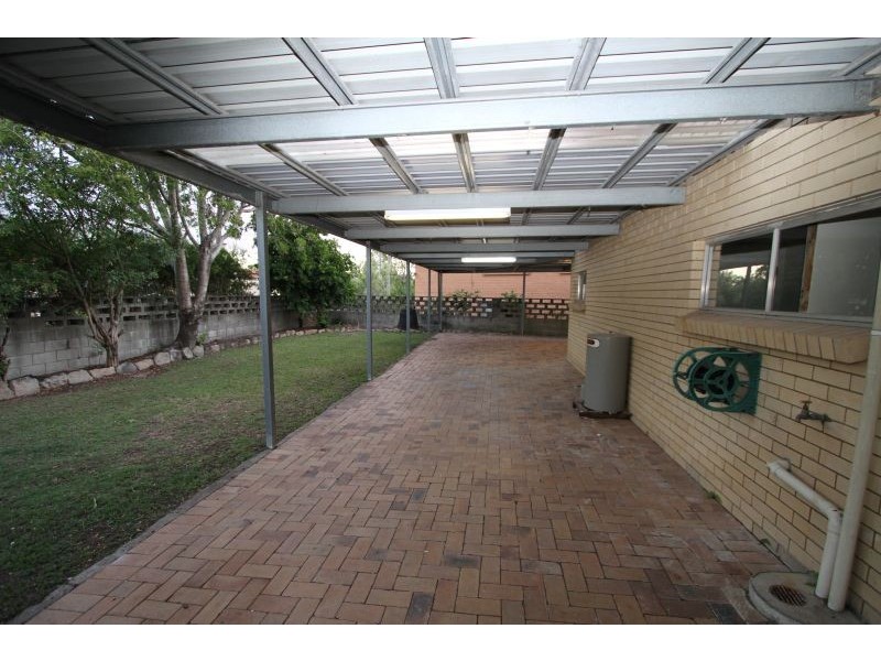 21 Fernshaw Street, Macgregor QLD 4109