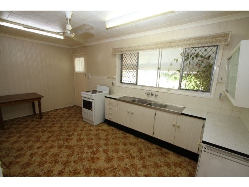 3 Peringa  Street, Coopers Plains QLD 4108