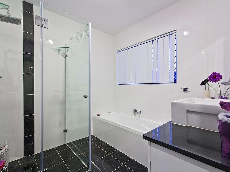 6 Hernandia Place, Mackenzie QLD 4156