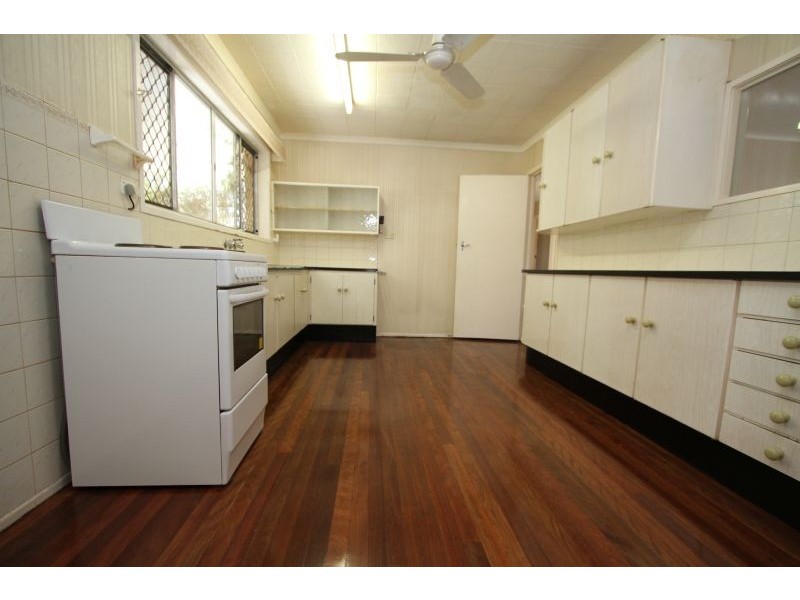 3 PERINGA  STREET, Coopers Plains QLD 4108