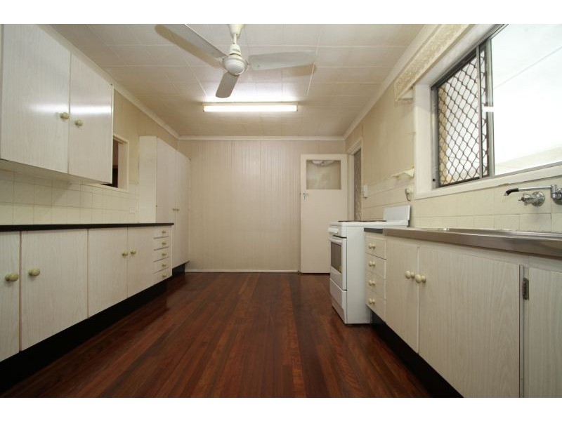 3 PERINGA  STREET, Coopers Plains QLD 4108