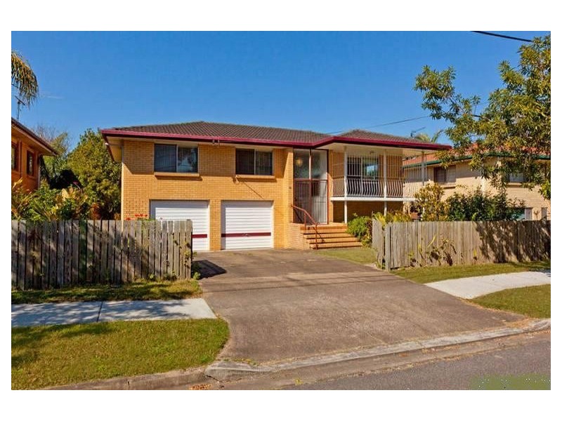 69 Morialta  Street, Mansfield QLD 4122