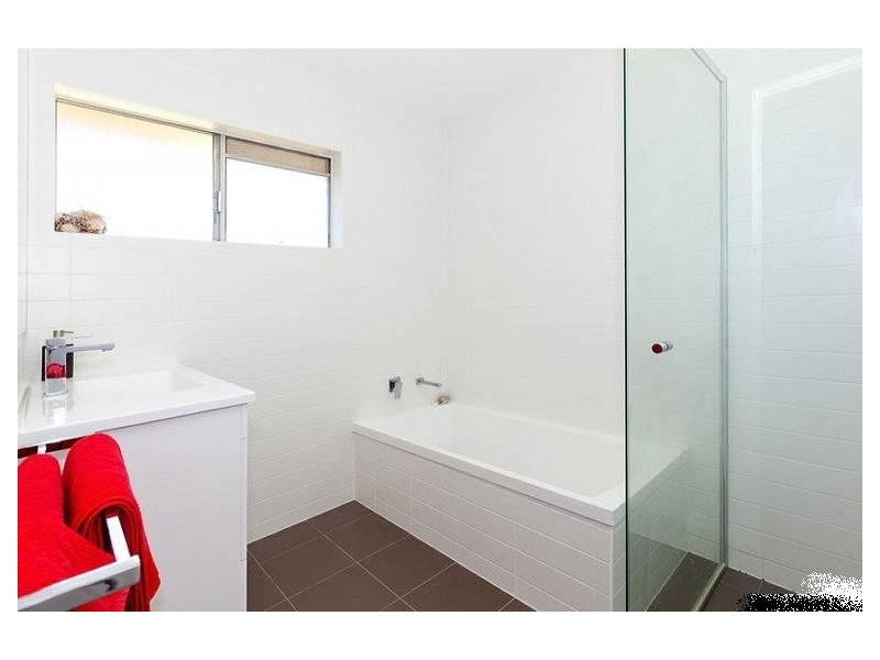 69 Morialta  Street, Mansfield QLD 4122