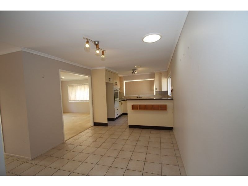 7 Frinton Street, Wishart QLD 4122