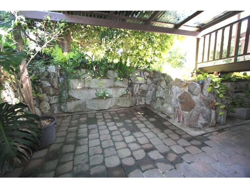 34 HILLOCK  STREET, Coorparoo QLD 4151