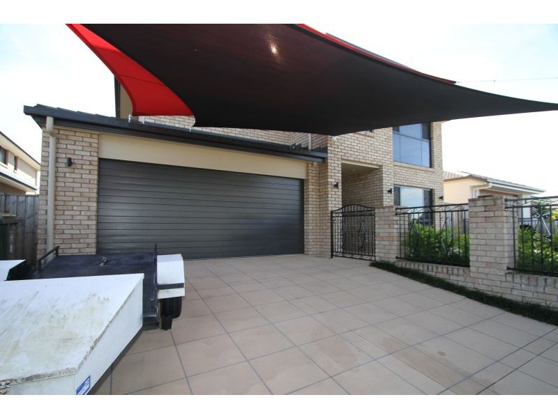 5 Alexander  Close, Mackenzie QLD 4156