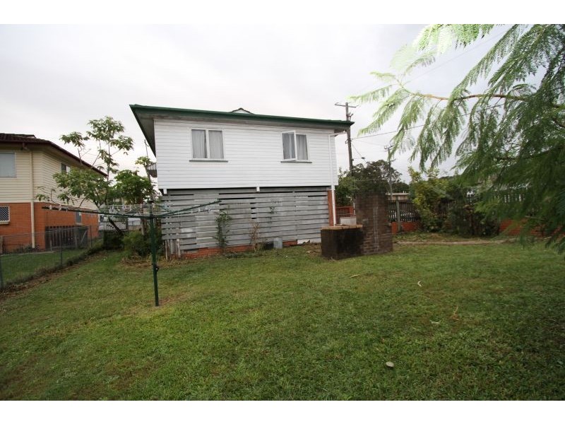 1  Whitley Street, Mount Gravatt East QLD 4122