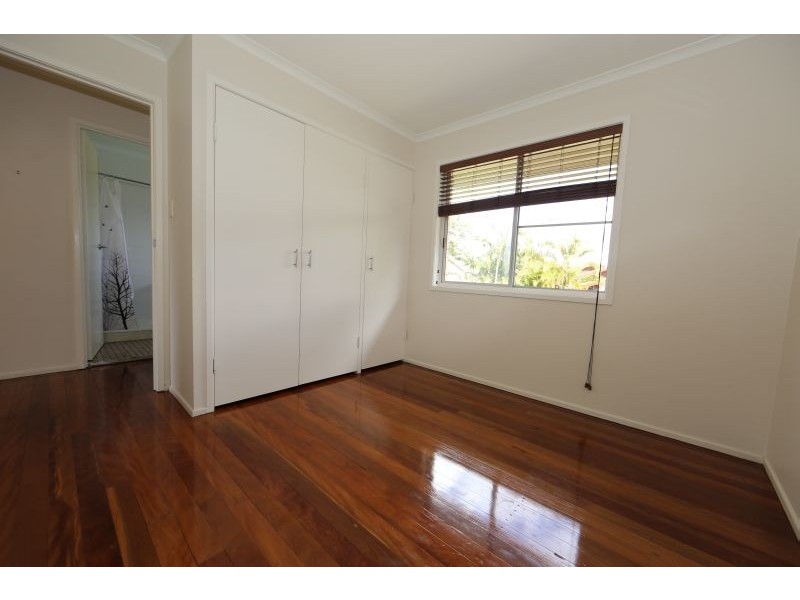 245 WECKER  ROAD, Mansfield QLD 4122