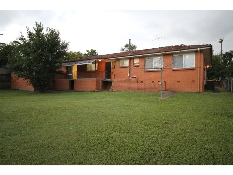 115 Broadwater Road, Mount Gravatt East QLD 4122