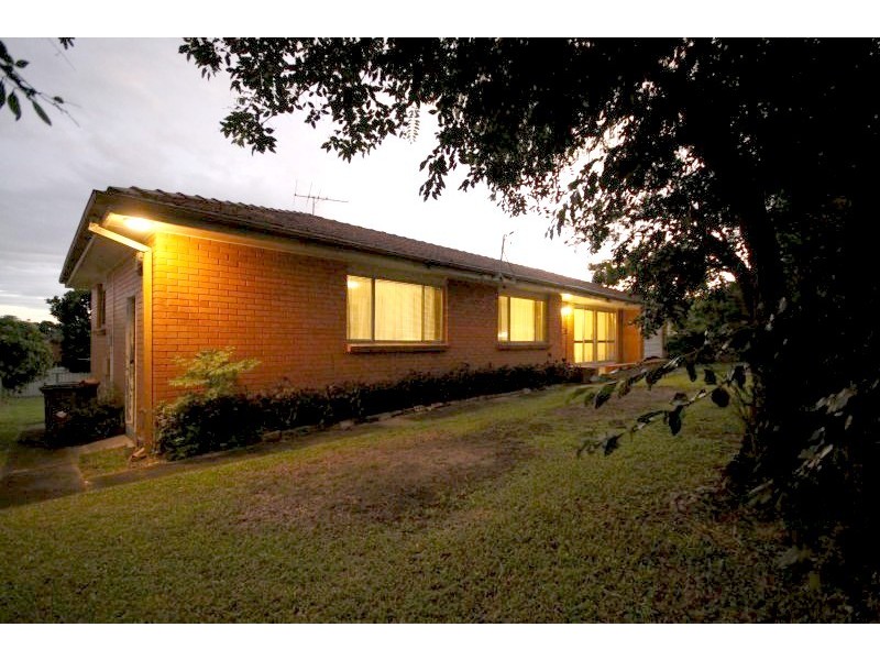 115 Broadwater Road, Mount Gravatt East QLD 4122