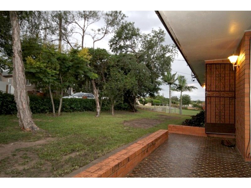 115 Broadwater Road, Mount Gravatt East QLD 4122