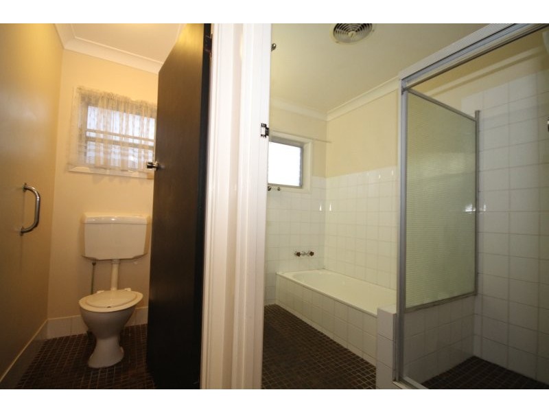 115 Broadwater Road, Mount Gravatt East QLD 4122