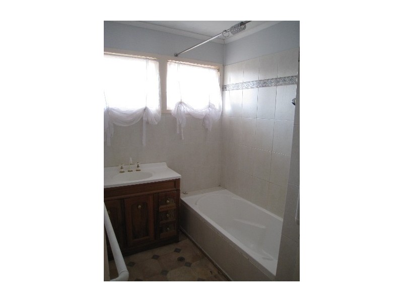 423 Newnham Rd, Upper Mount Gravatt QLD 4122