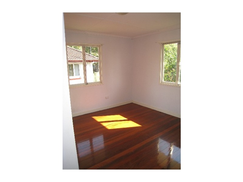 423 Newnham Rd, Upper Mount Gravatt QLD 4122