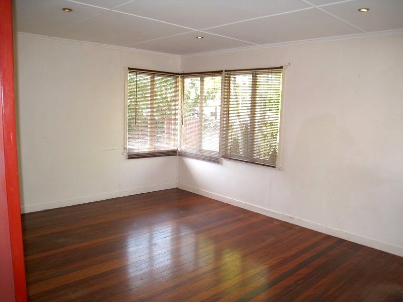 423 Newnham Rd, Upper Mount Gravatt QLD 4122