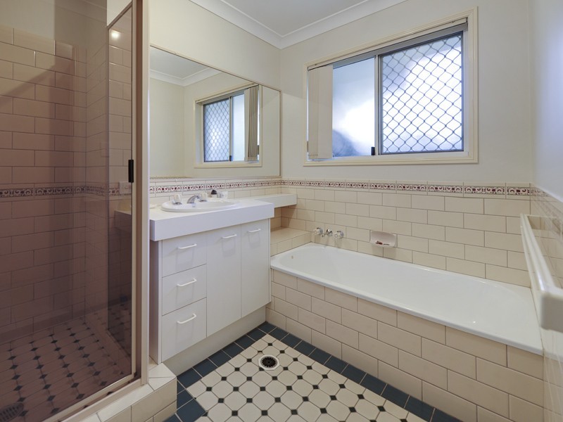 618 Gowan Rd, Calamvale QLD 4116