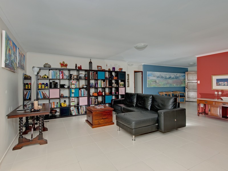 16 Greenview Avenue, Rochedale South QLD 4123