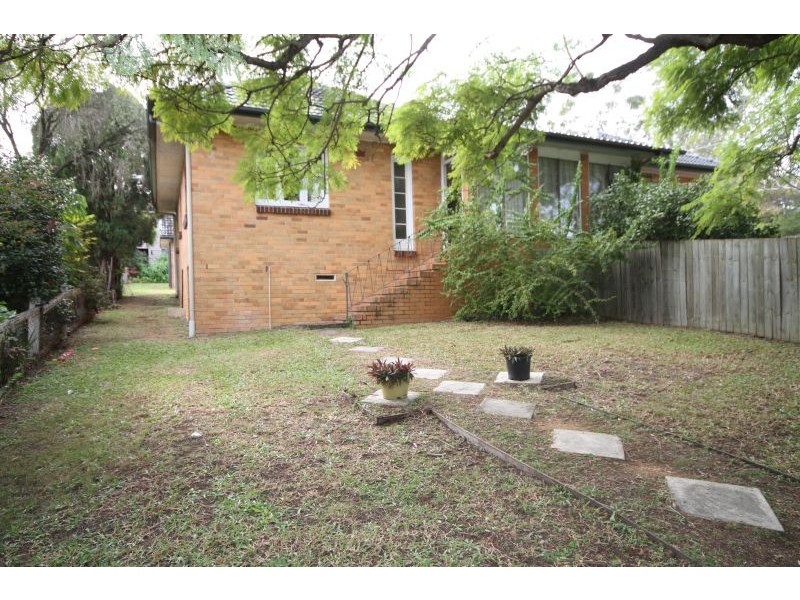 70 Newbolt, Holland Park QLD 4121