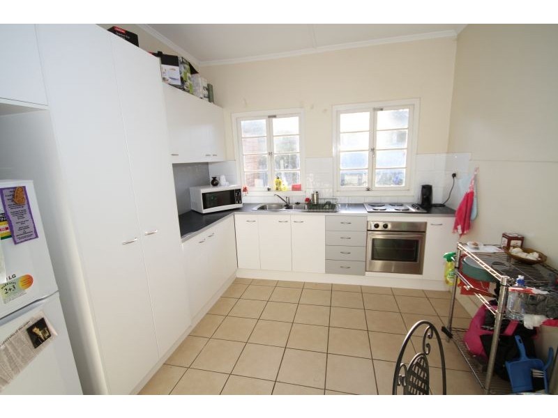 70 Newbolt, Holland Park QLD 4121