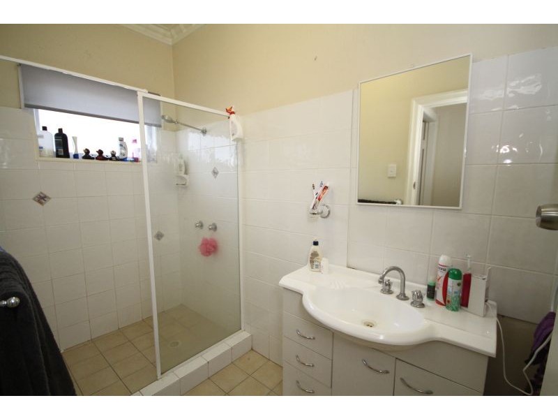 70 Newbolt, Holland Park QLD 4121