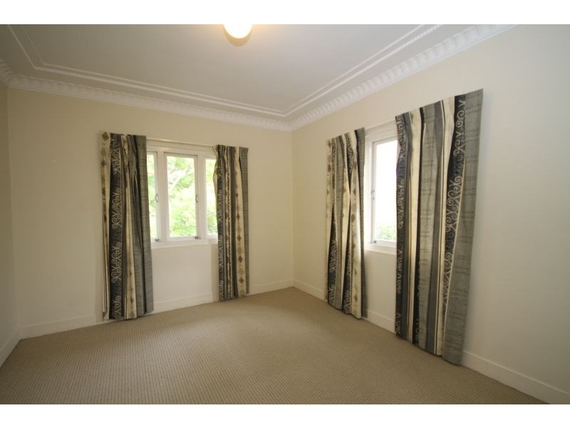 70 Newbolt, Holland Park QLD 4121
