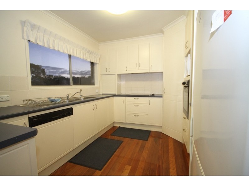 16 Cottonvale Street, Coopers Plains QLD 4108