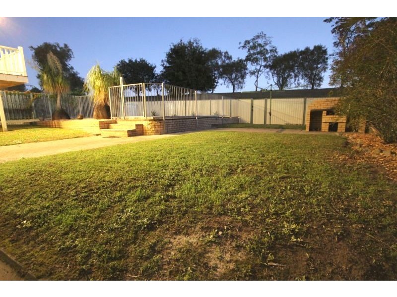 16 Cottonvale Street, Coopers Plains QLD 4108