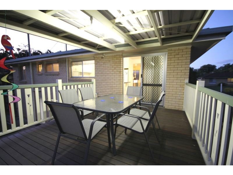 16 Cottonvale Street, Coopers Plains QLD 4108