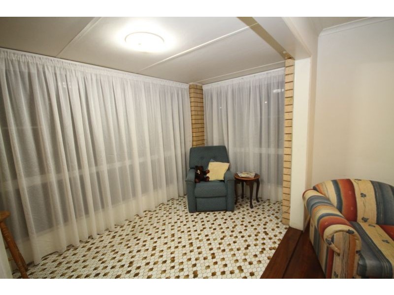 16 Cottonvale Street, Coopers Plains QLD 4108