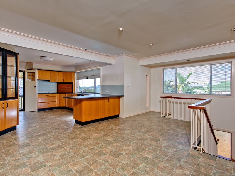 2 Trident Street, Mansfield QLD 4122