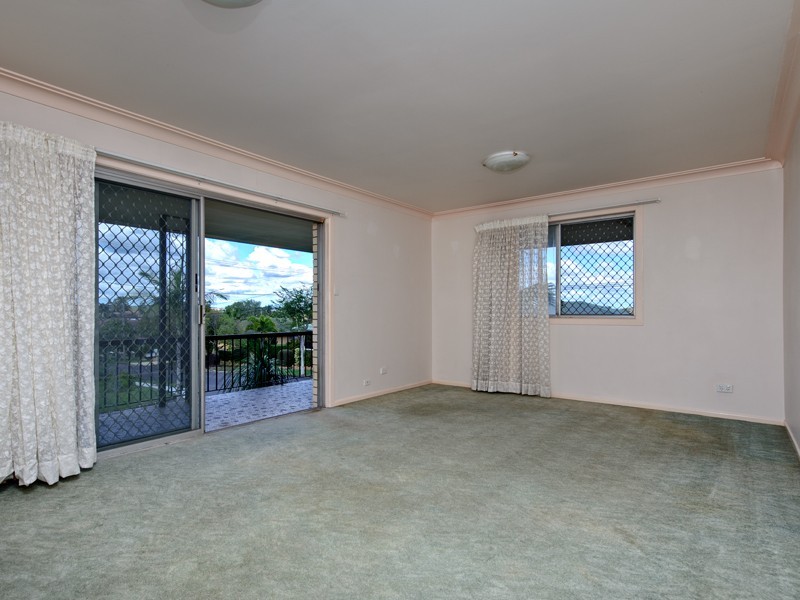 2 Trident Street, Mansfield QLD 4122