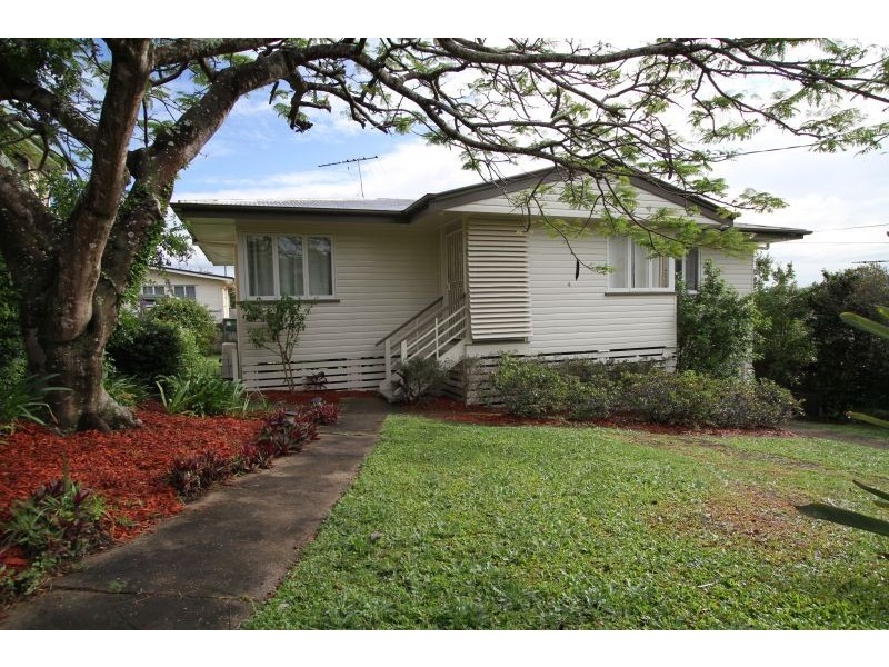 4 Casmaria Street, Mansfield QLD 4122