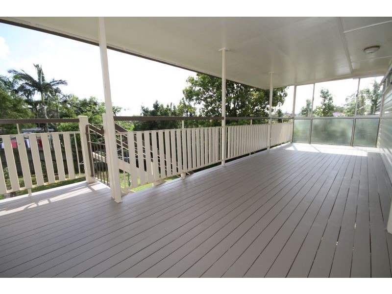 4 Casmaria Street, Mansfield QLD 4122