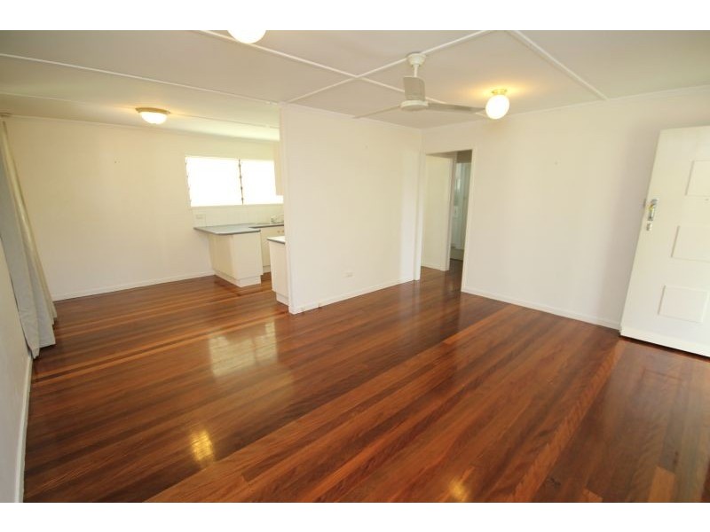 4 Casmaria Street, Mansfield QLD 4122